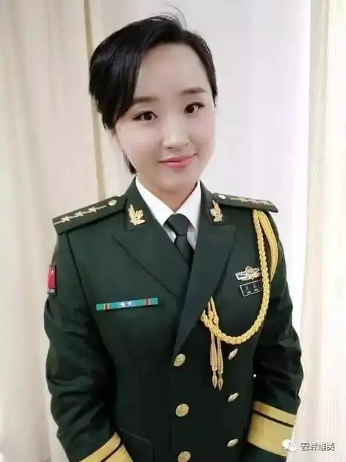 看边防女军人如何演唱《满城尽带黄金甲》!