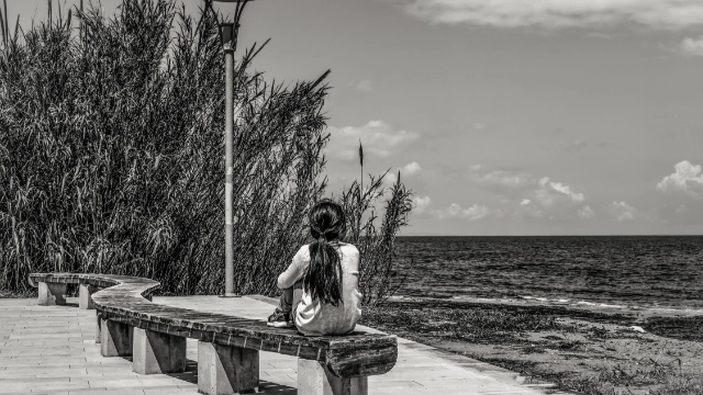 心理学:图中哪个小孩的背影最孤单?测你的孩子是不是富贵命