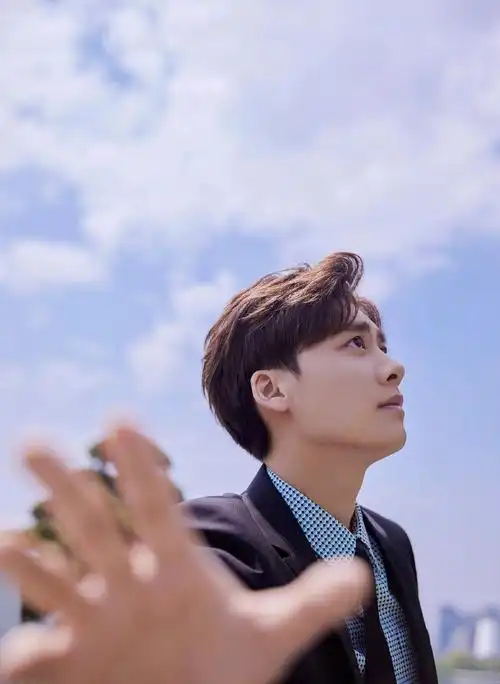 李易峰号手就位夏拙