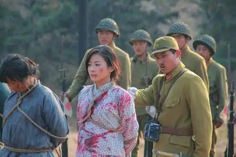 抗战剧《战神》剧照曝光 贡米上刑场命悬一线