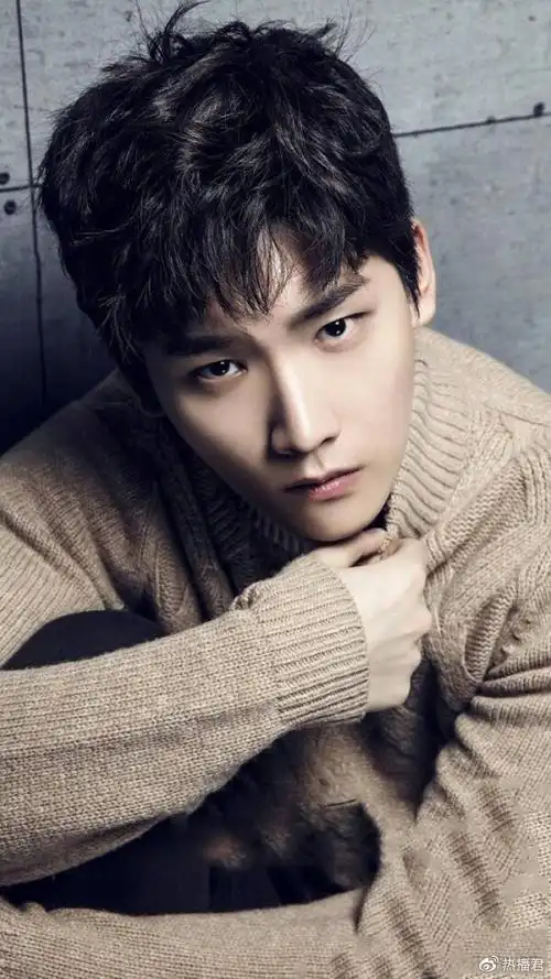 杨洋恋爱中四大流量已过气盘点新生代95后潜力男演员