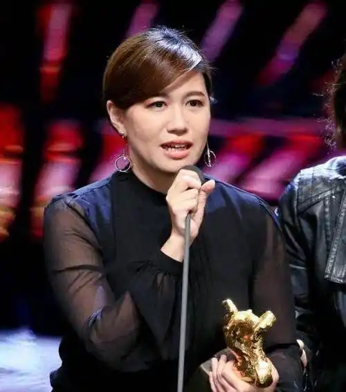 女星巩俐,就是这么霸道,拒绝导演邀请上台,却圈粉无数_李安_活动_傅榆