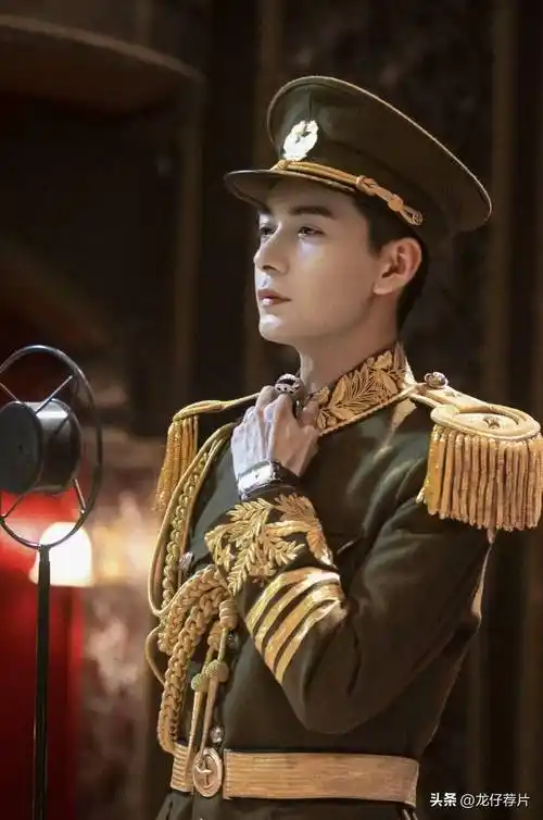 影视剧中那些惊艳观众的明星军装照,最后一位直接秒杀军艺校草!