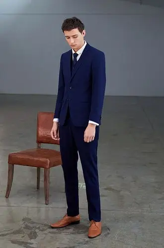 经典藏蓝西服套装定制