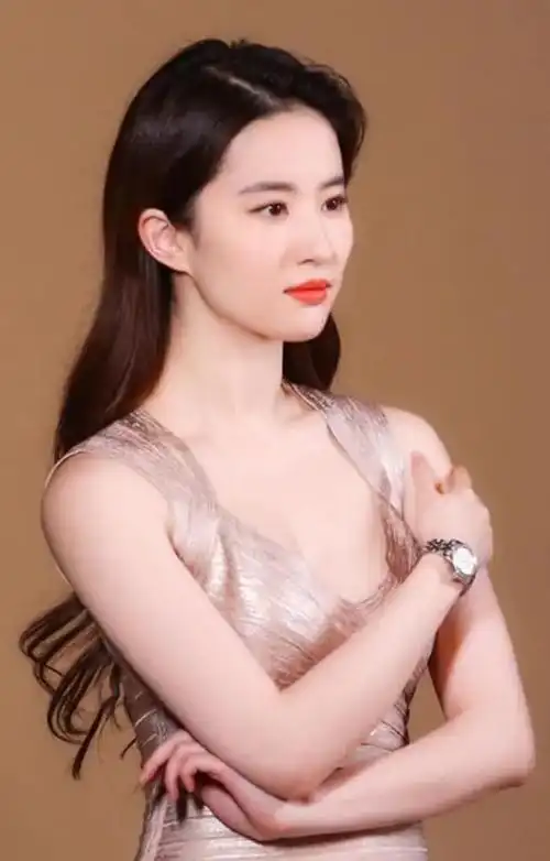 《2020年全球最美女性评选》名单公布,刘亦菲只能排77