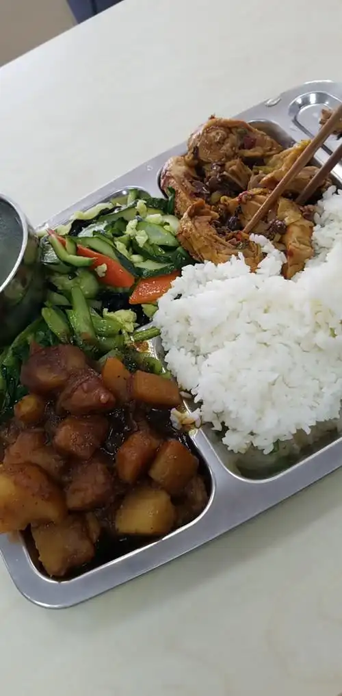 大家来晒下单位食堂伙食.