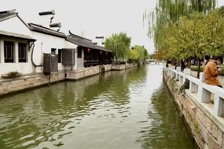 无锡荡口古镇有江南水乡特色风情.