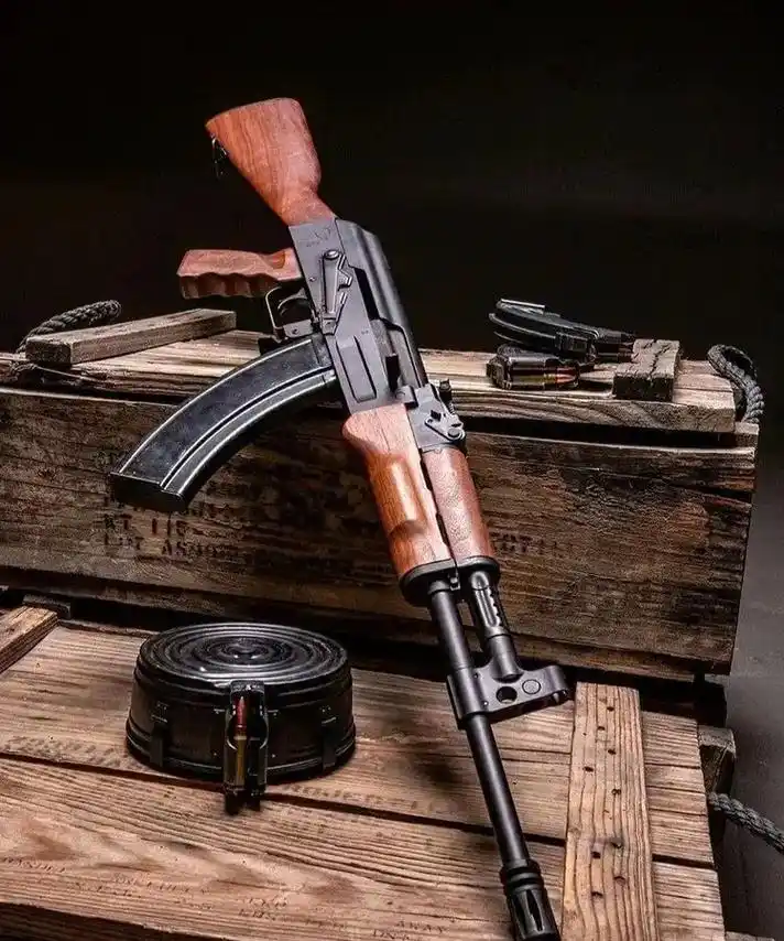 枪械高清图片.听说这是世界上生产过最多的步枪 抖音搜索"星空 - 抖音