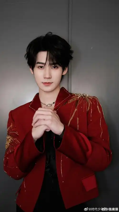 张真源 高光缔造者┃张真源 顶级浓颜ace┃张真源ep镜花水月┃青年