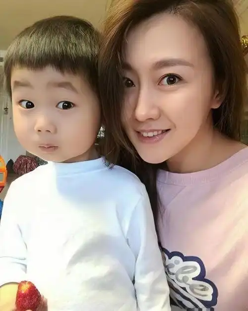 富豪石磊潘长江是我岳父不管潘阳红不红她都是我的财政管家