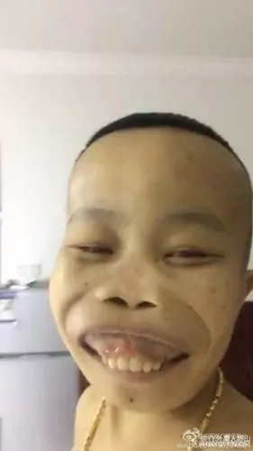 史上最丑富二代 外星哥 丑得逆天朋友多 陪睡给