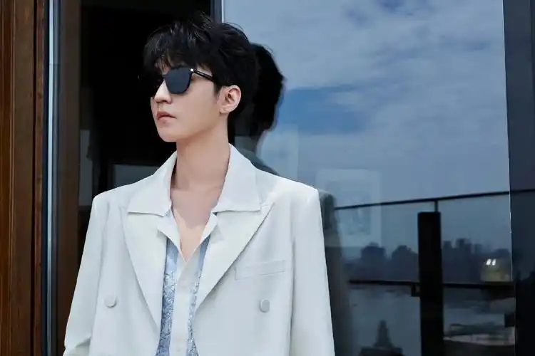 王俊凯让人心动的n个瞬间 #大男孩#帅爆了 ! - 抖音