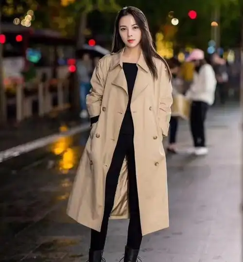 今春流行长风衣别再穿得土气显矮5种搭配轻松穿出高级感