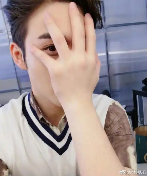 张彬彬说自己真的是个巴掌脸##张彬彬 其实我真的是个巴掌脸