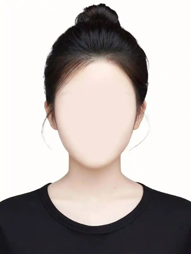 超火丸子头证件照模板! 全天在线可帮修