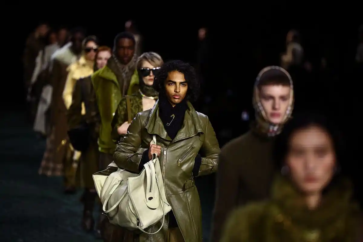 伦敦时装周——博柏利品牌时装秀