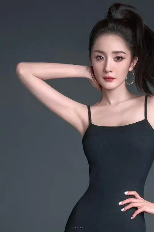 杨幂#早上还是得看大幂幂的性感身材啊