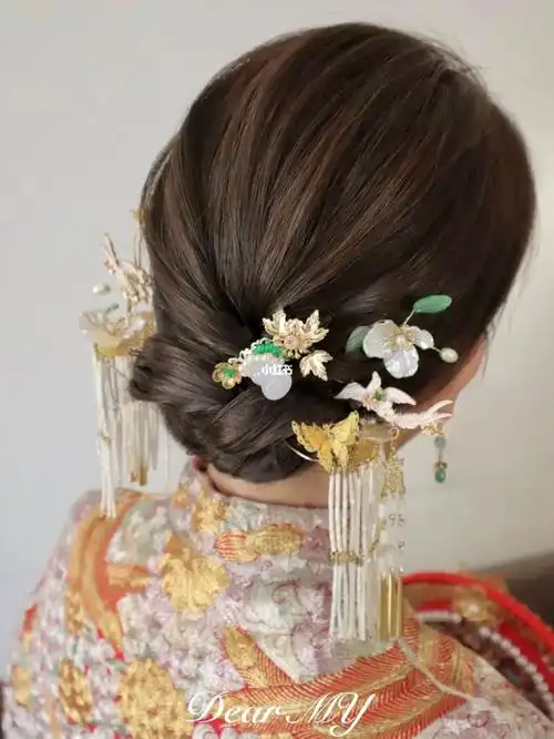 优雅褂后 盘头 精致中式新娘发型