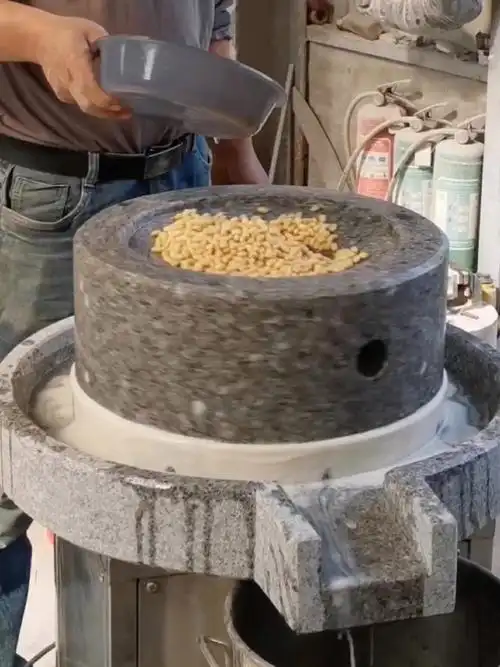 电动小石磨磨豆浆