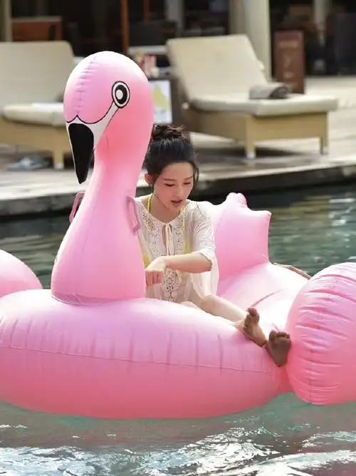 李沁恋情传闻#网友投稿,李沁《我们相爱吧》综艺剧照