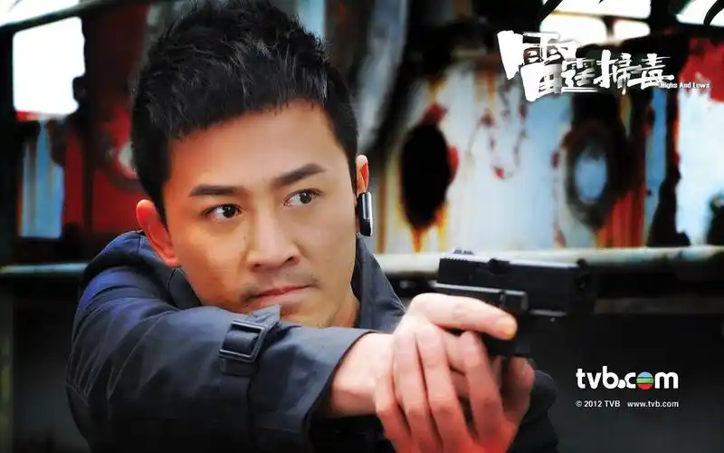 林峰是tvb的当红小生,出演过很多大家耳熟能详的电视剧以及电影