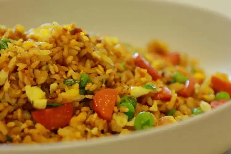 嘎嘣脆黄金蛋炒饭!