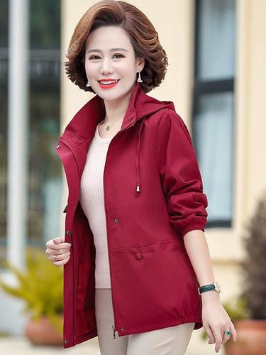 夹克外套时尚新款上衣中老年女春秋风衣洋气薄款大码中年妈妈春装