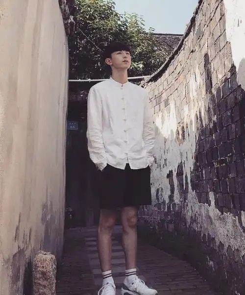 郭俊辰写真 郭俊辰慵懒帅气图片