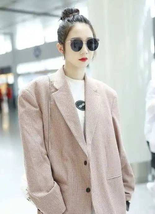 林允宋祖儿闺蜜装,辣妈张嘉倪最少女_孟美岐_黑色_紧身