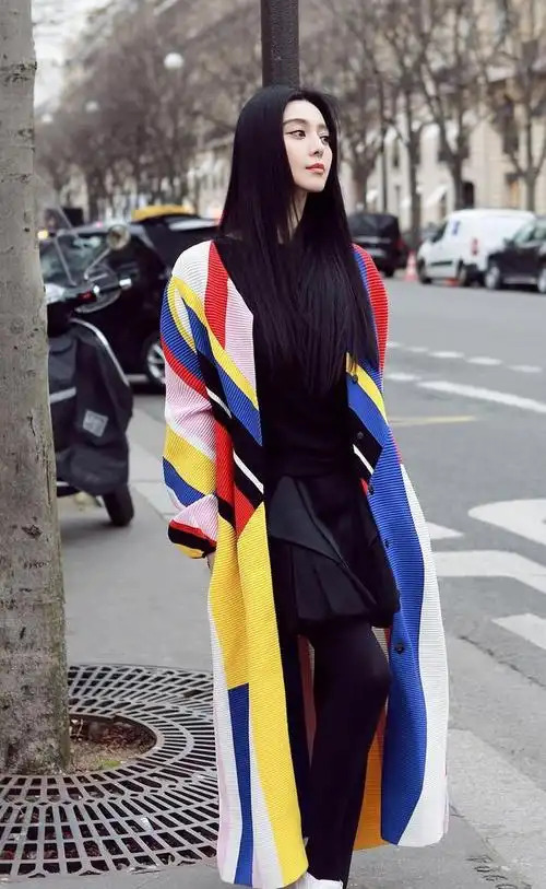 范冰冰巴黎街拍时尚性感眼神好迷人期待再次复出