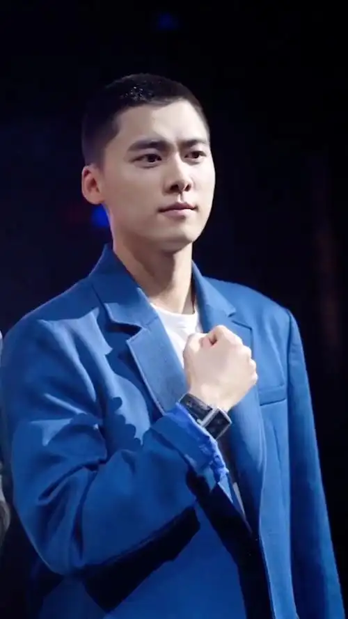 李易峰寸头造型解锁,看到本尊后,网友不淡定了!