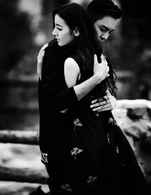 陈伟霆迪丽热巴《时尚芭莎》(无水印),欢迎加入百度霆迪吧!