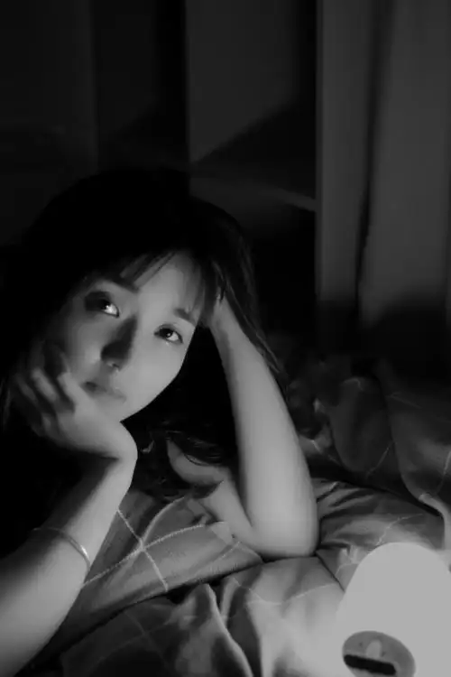 少女的忧郁(3)黑白版