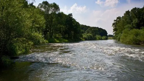 高清晰小河壁纸