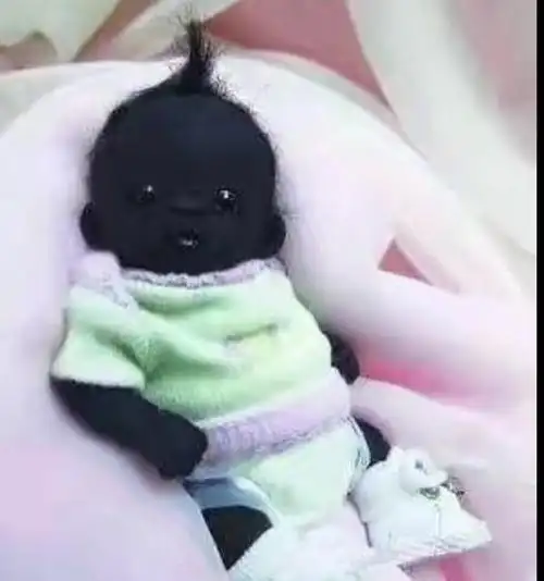 这才是"黑人"出生就自带特效的孩子,感觉萌萌哒