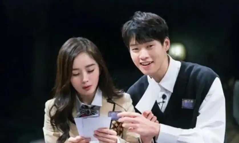 魏大勋秦岚44岁秦岚官宣恋情