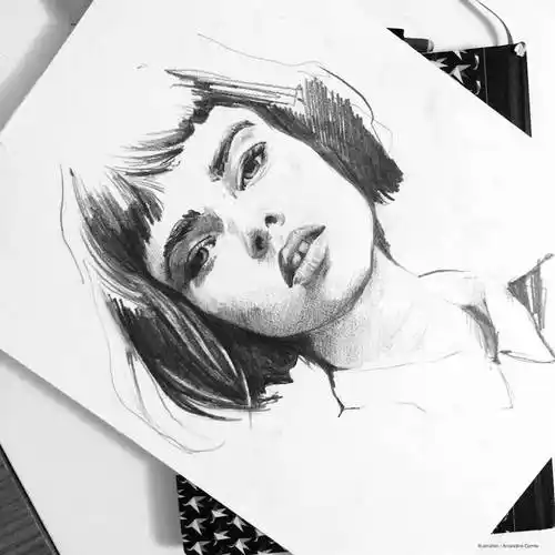 忧郁或悲伤……用铅笔,针管笔,钢笔绘制的人物肖像画来自法国的插画师