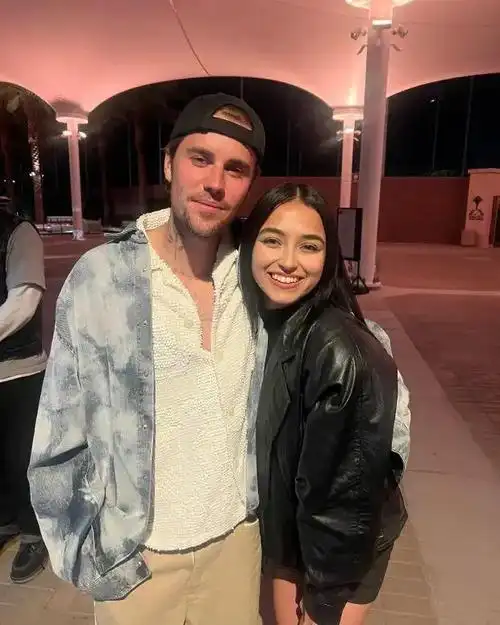 海莉|碧昂斯|贾斯汀·比伯|赛琳娜·戈麦斯_网易订阅