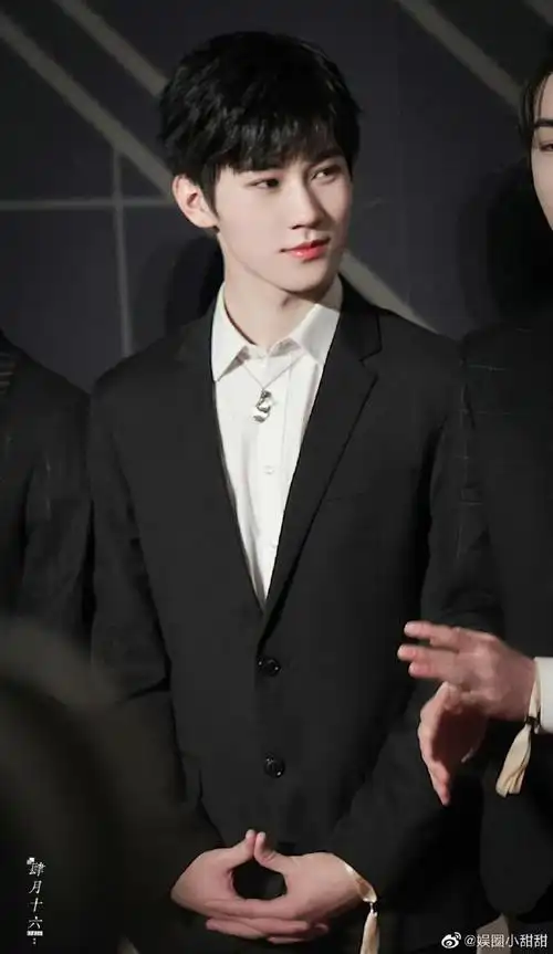 时代少年团tmea西装造型