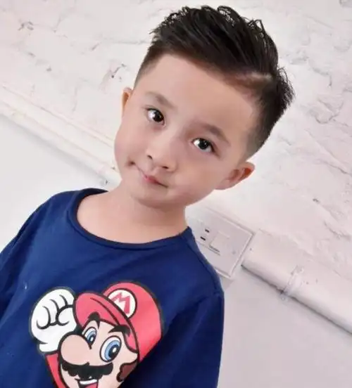 最帅气小男孩发型20多款,流行又时尚,有儿子的父母请收藏