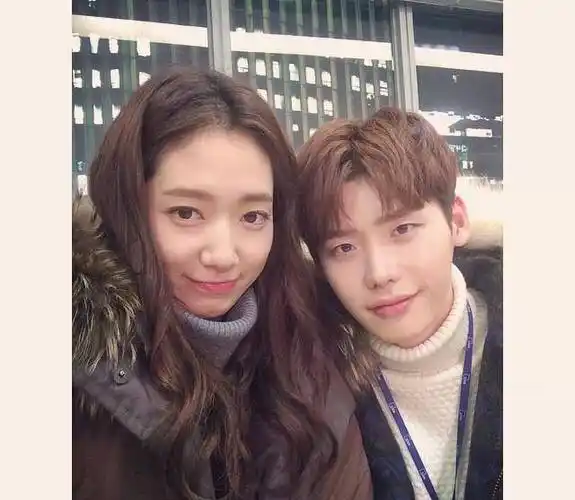 7点带你认识最美未婚妻,业界最想合作演员朴信惠_戏剧_题材_人气