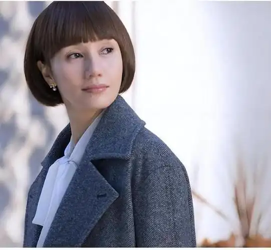 46岁袁泉素颜出镜接受央视采访,网友:听袁泉一席话,少吵十年架|夏雨