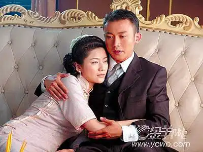 上图:胡可饰演的袁静如敢爱敢恨      上图:聂远与胡可的对手戏