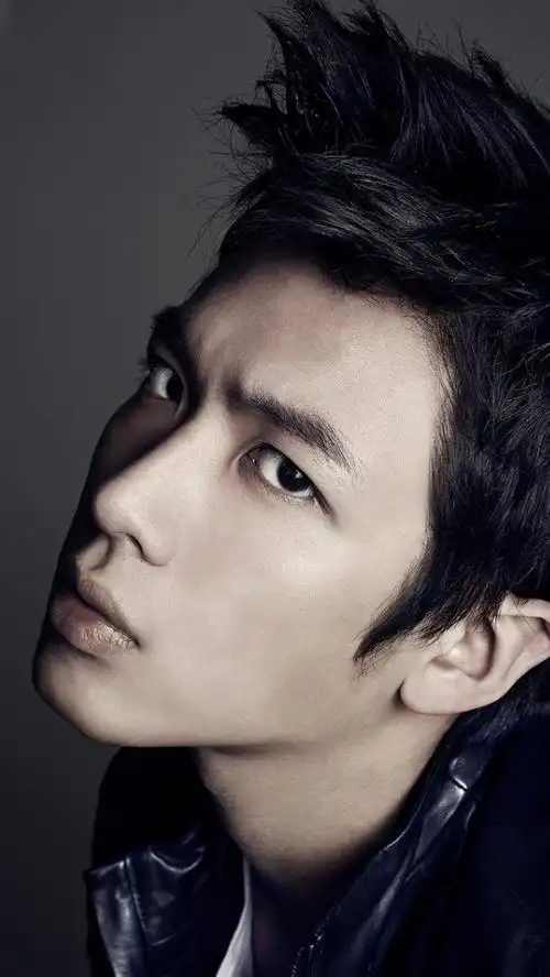 求柯震东高清图片,谢谢.