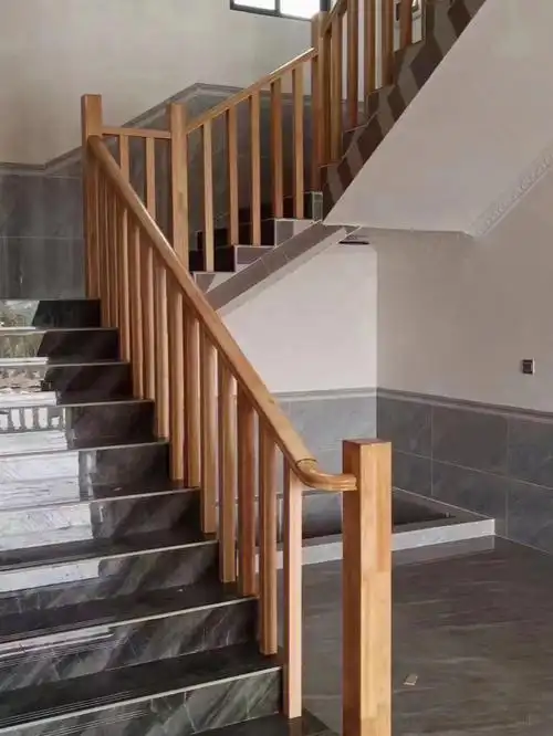 实木护栏  橡胶木,清水方形柱,极简自然风