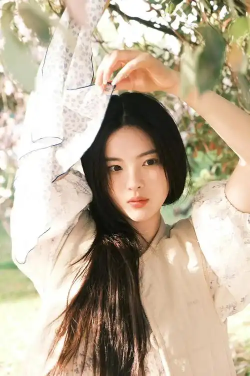 美女明星杨超越今日最新美照释出啦森系美少女啊