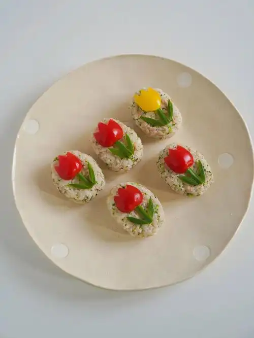 郁金香金枪鱼饭团简单好看又好吃