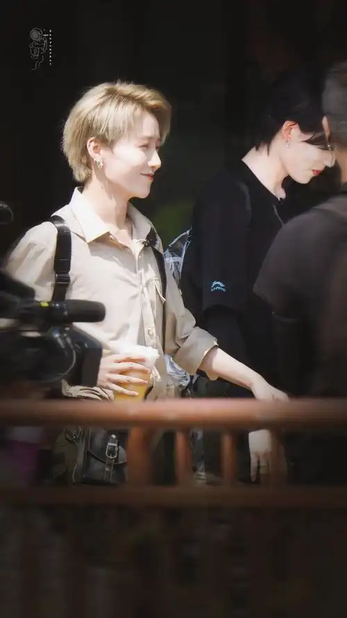 昕燃— 爱是想触碰又收回手(刘雨昕视角