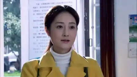 母爱如山:马娟在公园露宿,幸亏路人发现她在发烧,送她去了医院