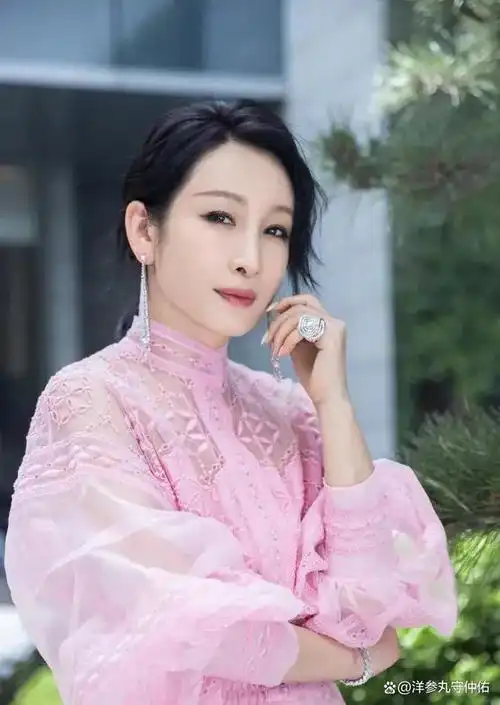 对于备受瞩目的女明星来说,30岁是一个关键时刻.